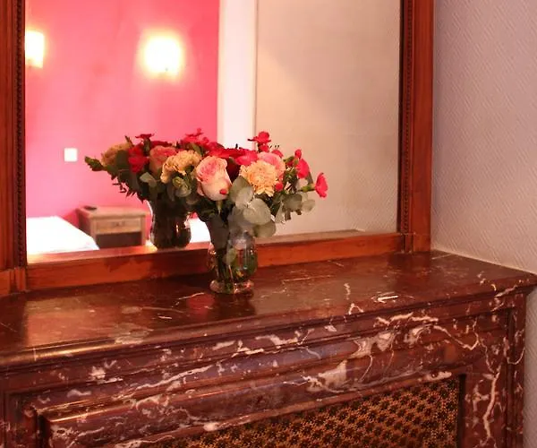 Otel Baudin 2*