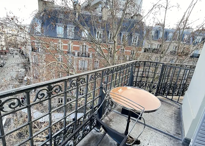 Hotel Baudin 2*